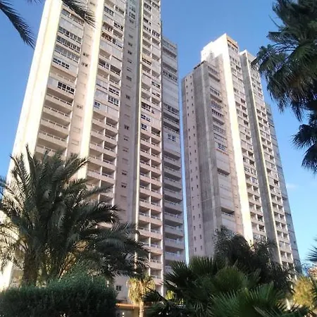 Skyline Gemelos 22 Trg בנידורם