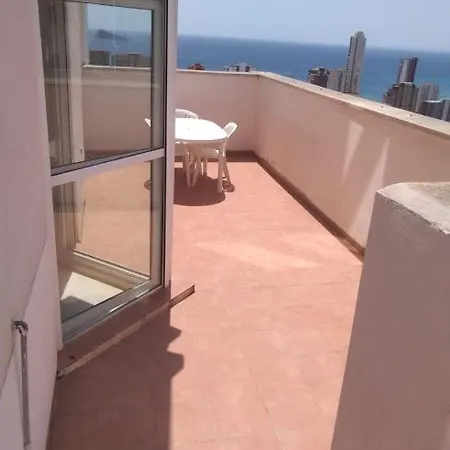 Skyline Gemelos 22 Trg * 貝尼多姆