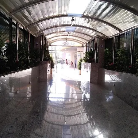 Skyline Gemelos 22 Trg * 貝尼多姆