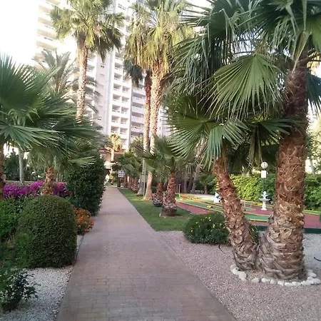 Skyline Gemelos 22 Trg * 貝尼多姆